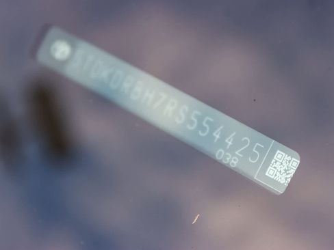 Used 2024 Toyota Highlander Platinum image 28