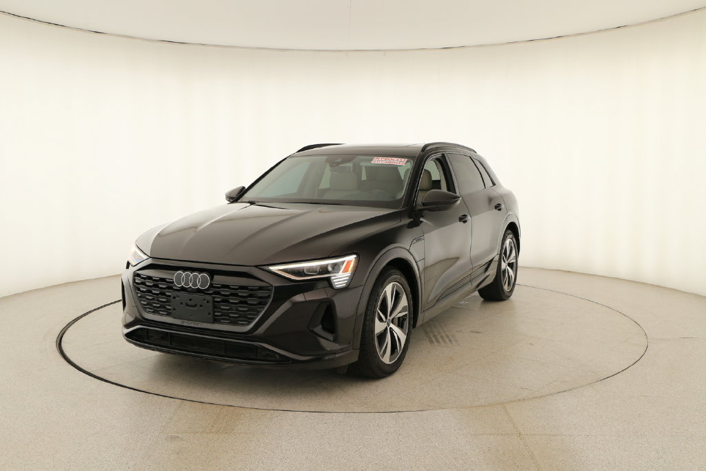 Certified 2024 Audi Q8 e-tron Premium AWD/4WD image 12