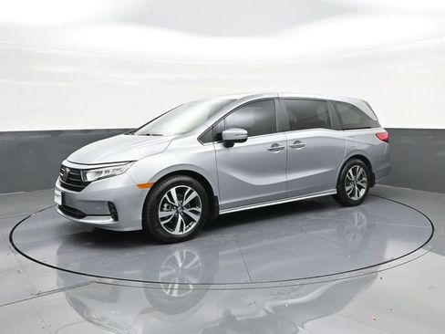 Certified 2024 Honda Odyssey Touring image 34