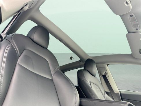 Used 2021 Tesla Model 3 Standard Range Plus image 16