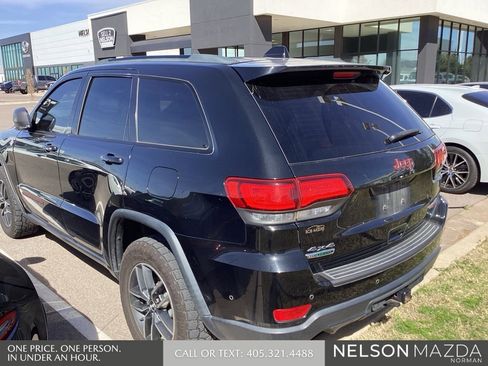 Used 2018 Jeep Grand Cherokee Trailhawk w/ Trailhawk Luxury Group image 6