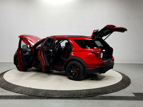 Used 2023 Ford Explorer ST w/ Equipment Group 401A image 13