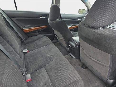 Used 2011 Honda Accord EX image 16