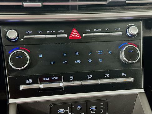 Used 2025 Hyundai Santa Fe SEL image 23