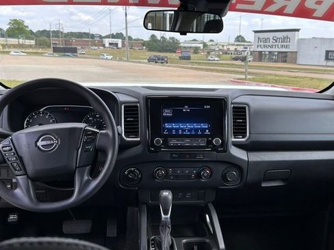 Used 2023 Nissan Frontier SV image 35