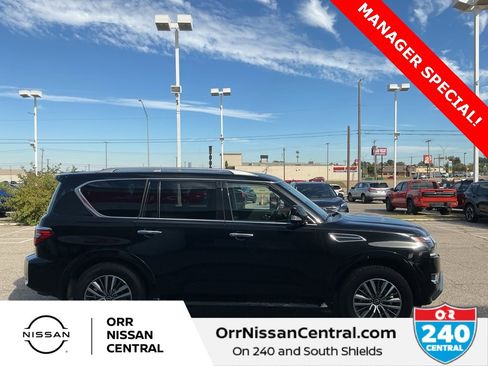 Used 2024 Nissan Armada SL w/ Captain's Chairs Package image 4