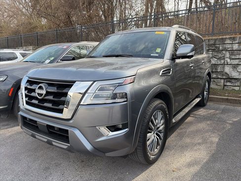 Used 2023 Nissan Armada SL image 3