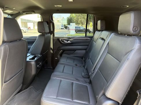 Used 2023 Chevrolet Suburban LT image 26