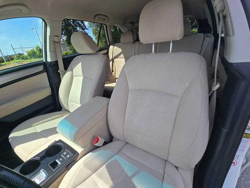 Used 2018 Subaru Outback 2.5i Premium AWD/4WD image 22