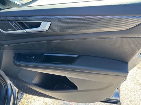 Certified 2025 Volkswagen Atlas Cross Sport SEL Premium R-Line image 37