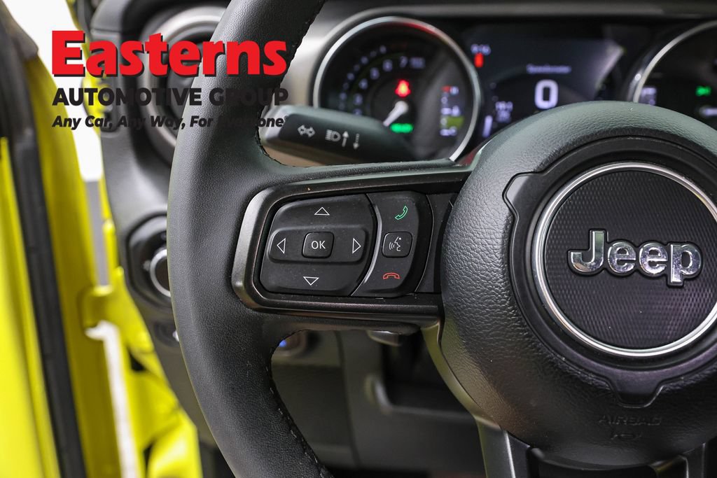 Used 2023 Jeep Wrangler Unlimited AWD/4WD image 17