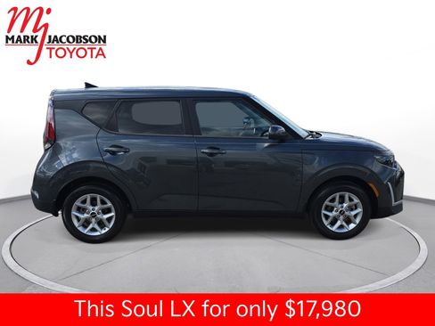 Used 2024 Kia Soul LX w/ Option Group 015 image 8
