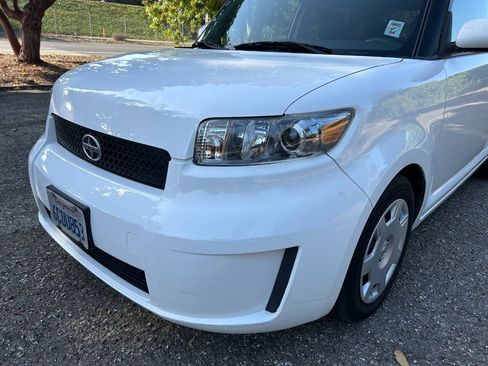 Used 2008 Scion xB FWD image 5