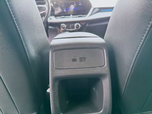 Used 2025 Chevrolet Trax LT w/ Driver Confidence Package FWD image 21