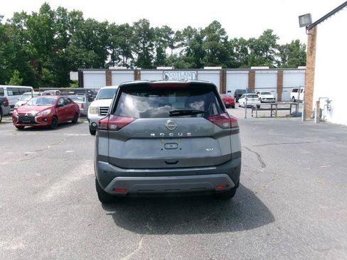 Used 2023 Nissan Rogue SV FWD image 7