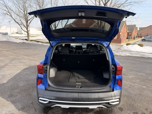 Used 2023 Kia Seltos S w/ Navigation Package image 12