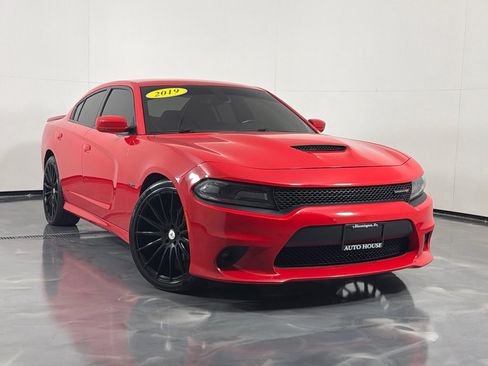Used 2019 Dodge Charger R/T RWD image 2