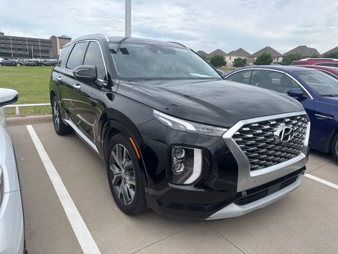 Used 2021 Hyundai Palisade Limited FWD image 4
