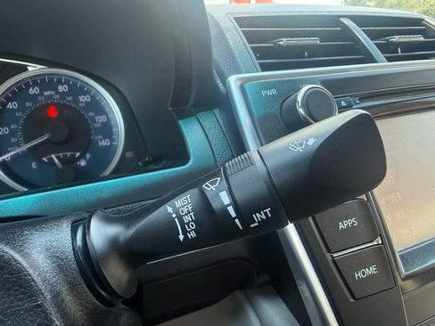 Used 2016 Toyota Camry XLE FWD image 28