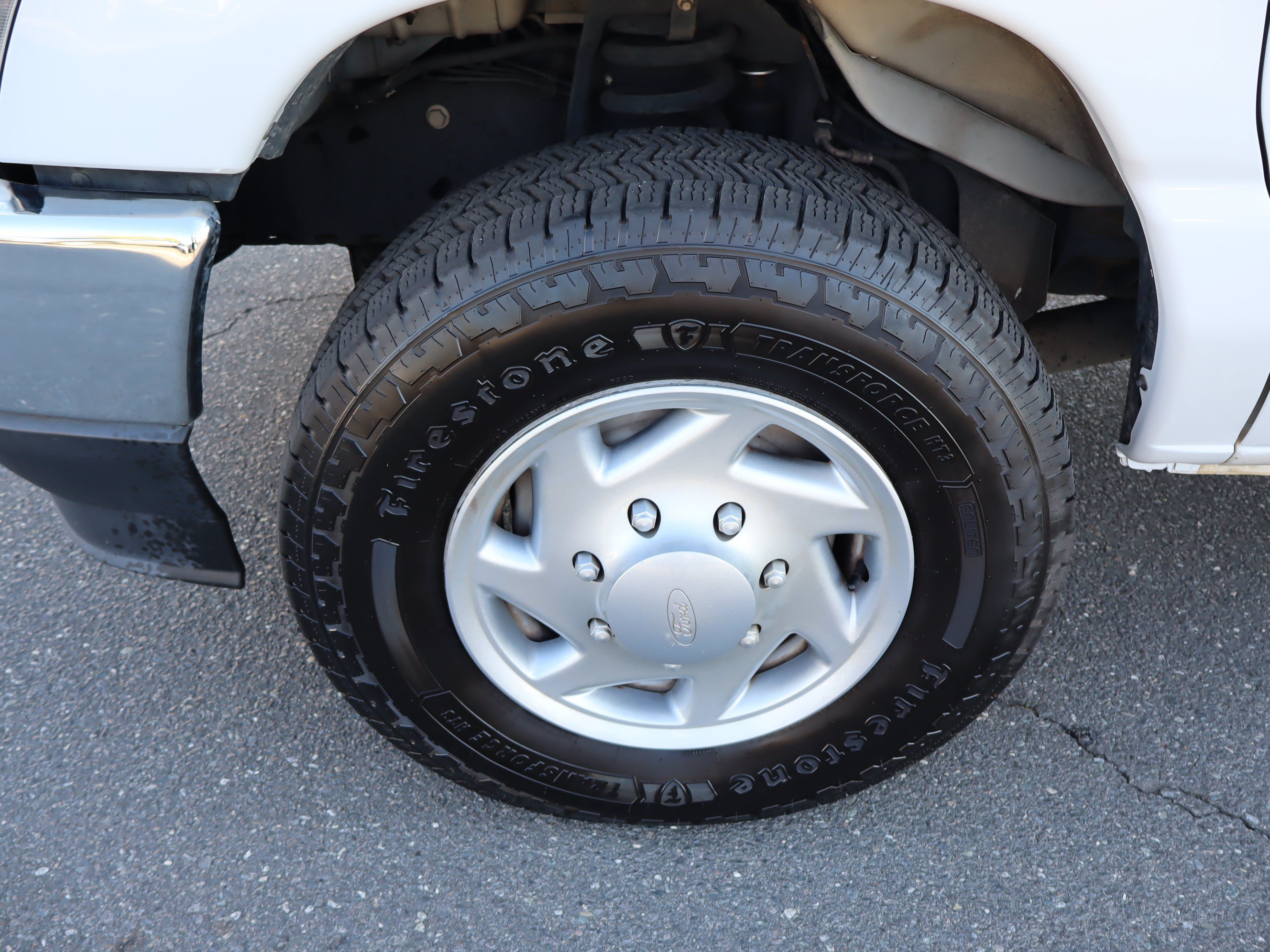 Used 2022 Ford E-350 and Econoline 350 Super Duty w/ Power Windows & Locks Group RWD image 28