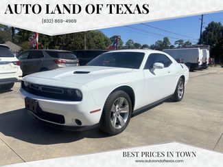 Used 2022 Dodge Challenger SXT video 1