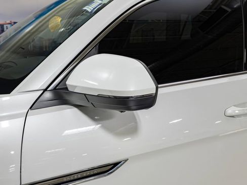 Used 2024 Volkswagen Atlas Cross Sport SEL Premium R-Line image 10