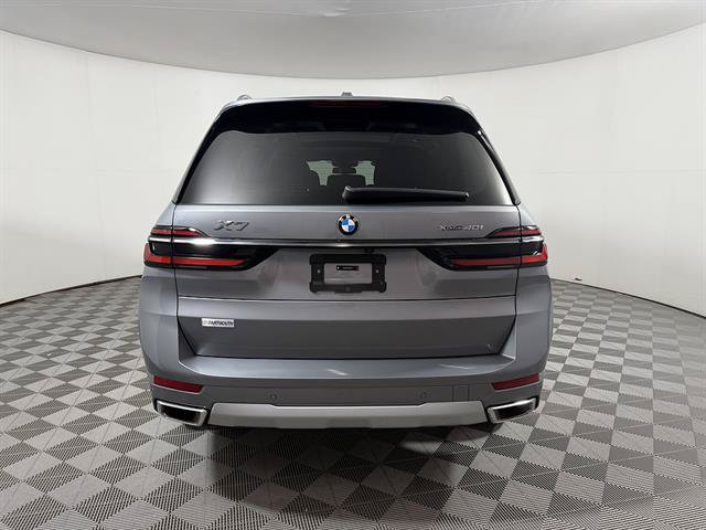 Used 2025 BMW X7 xDrive40i w/ Premium Package AWD/4WD image 6