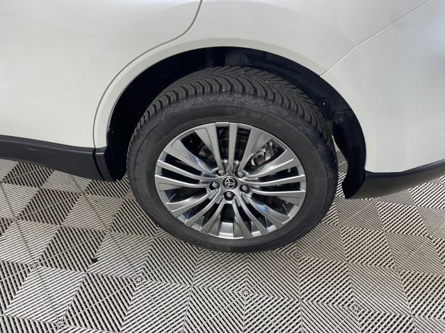 Used 2021 Toyota Venza Limited w/ Advanced Technology Package AWD/4WD image 21