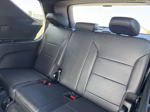 Used 2026 Chevrolet Traverse High Country w/ LPO, Floor Liner Package AWD/4WD image 35