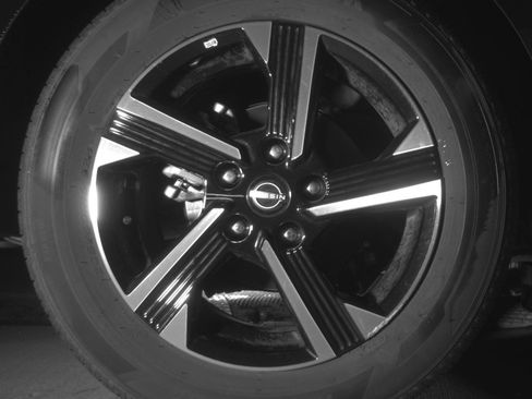 Used 2025 Nissan Sentra SV FWD image 18
