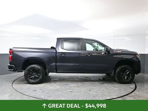 Used 2024 Chevrolet Silverado 1500 LT Trail Boss w/ Convenience Package II AWD/4WD image 4