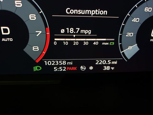 Used 2020 Audi Q3 2.0T Premium image 15