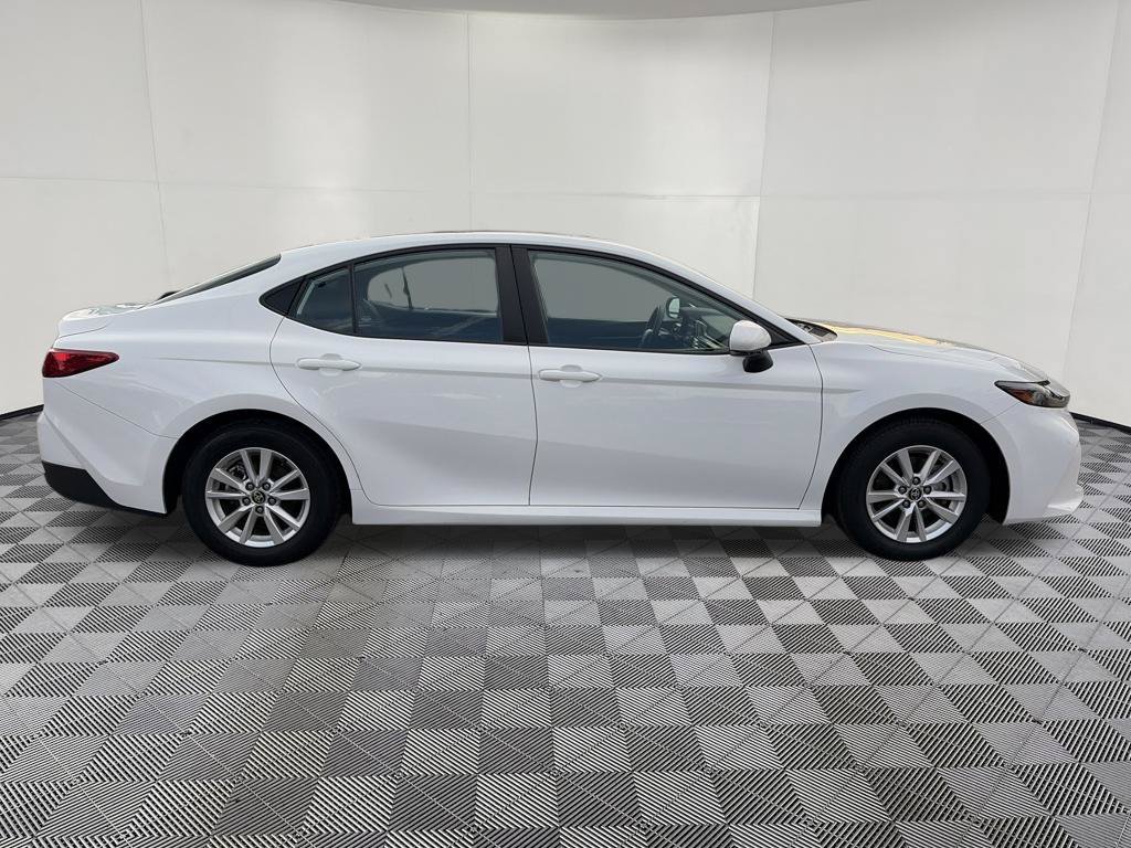 Used 2025 Toyota Camry LE FWD image 9