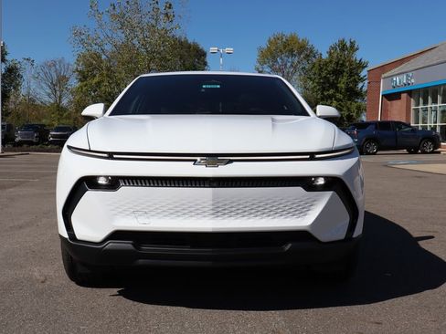 New 2026 Chevrolet Equinox EV LT image 4