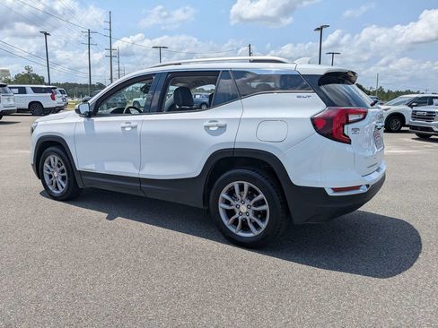 Used 2024 GMC Terrain SLT AWD/4WD image 6