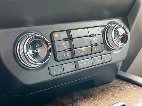 Used 2019 Ford F150 Limited image 16