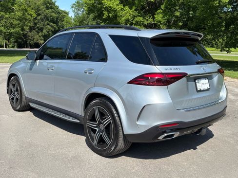 Used 2025 Mercedes-Benz GLE 450 4MATIC image 3