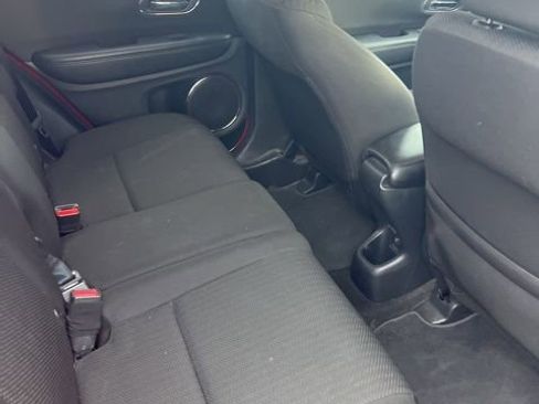 Used 2017 Honda HR-V EX image 11