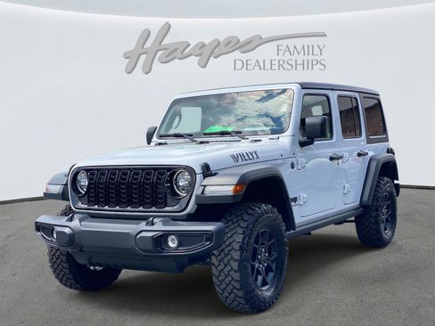 Used 2025 Jeep Wrangler Willys AWD/4WD image 8
