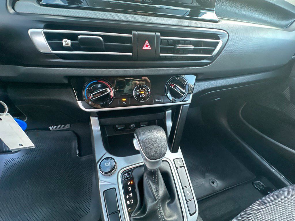 Used 2023 Kia Seltos LX AWD/4WD image 17