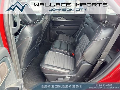Used 2025 Ford Explorer ST-Line w/ ST-Line Street Pack AWD/4WD image 34