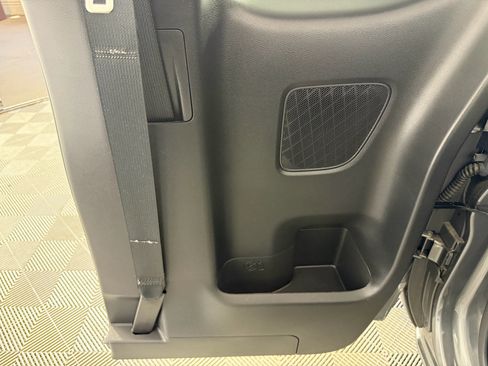 Used 2025 Nissan Frontier S image 16