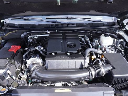 Certified 2024 Nissan Frontier SL w/ Technology Package RWD image 7
