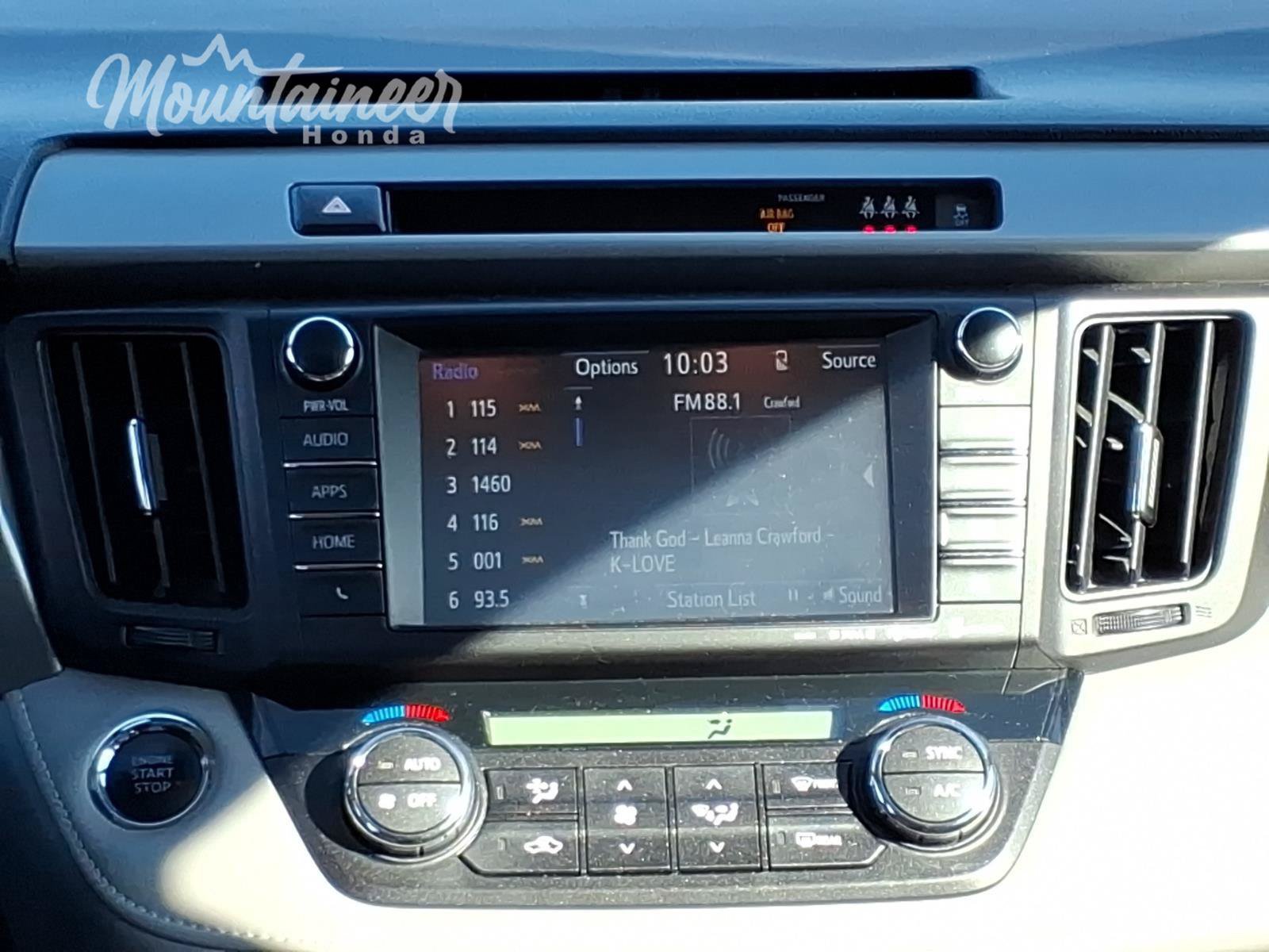 Used 2017 Toyota RAV4 XLE AWD/4WD image 27