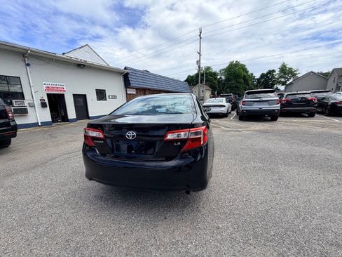 Used 2014 Toyota Camry LE FWD image 26