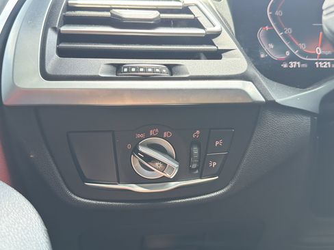 Used 2022 BMW X4 xDrive30i w/ M Sport Package 2 AWD/4WD image 26