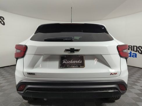 Used 2025 Chevrolet Trax RS w/ Driver Confidence Package image 4
