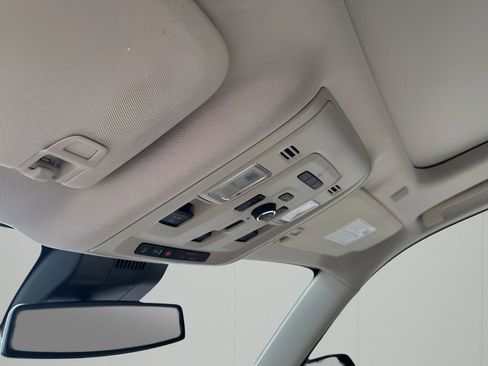 Used 2024 GMC Yukon XL Denali image 36