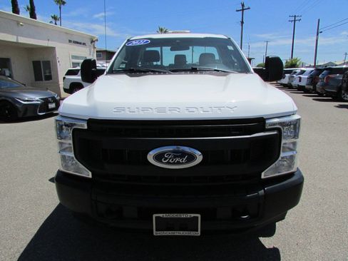 Used 2021 Ford F250 XL w/ Power Equipment Group RWD image 3