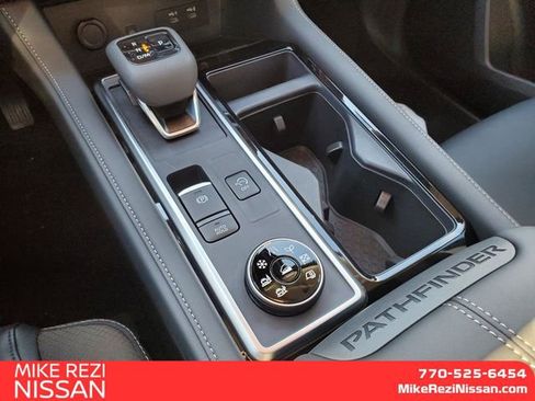 New 2026 Nissan Pathfinder SL w/ SL Premium Package AWD/4WD image 16